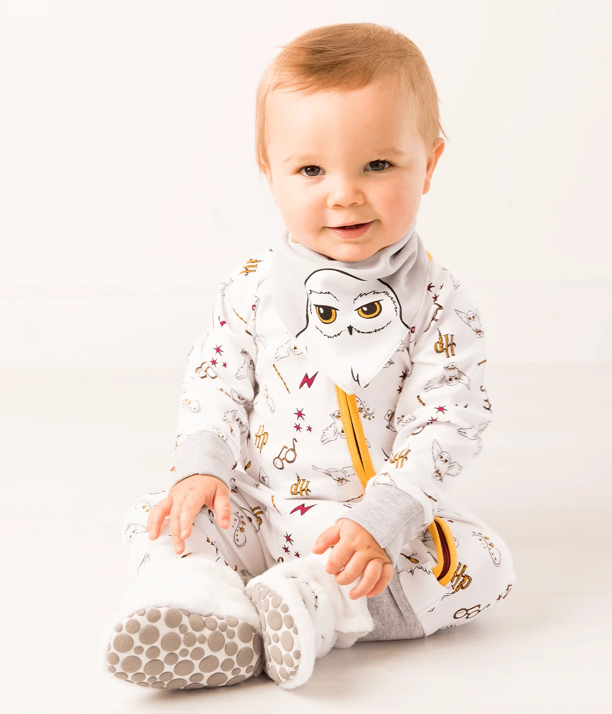 Harry Potter™ Hedwig Romper & Booties Gifting Set - Image 3