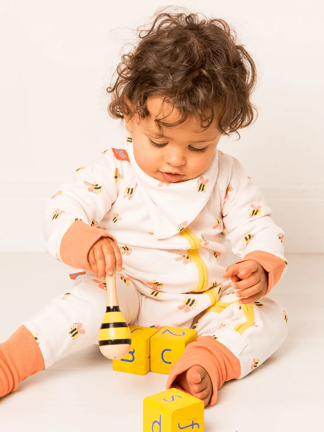 Honey Bee Bib - Image 4