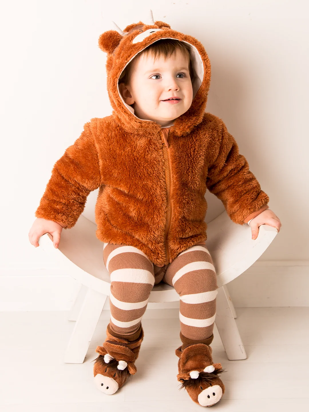 Junior Neutral Highland Cow Hoodie - Image 4